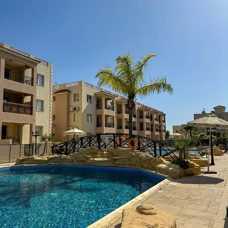 Germaine's Place 2br, Paphos, Walk To Faros * Paphos