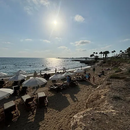 Germaine's Place 2br, Paphos, Walk To Faros Apartment *