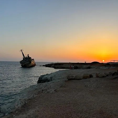 Germaine's Place 2br, Paphos, Walk To Faros Apartment Paphos