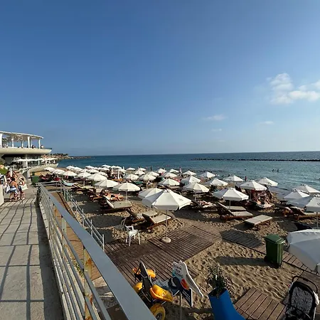 Apartment Germaine's Place 2br, Paphos, Walk To Faros