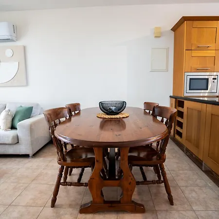 Germaine's Place 2br, Paphos, Walk To Faros Apartment *